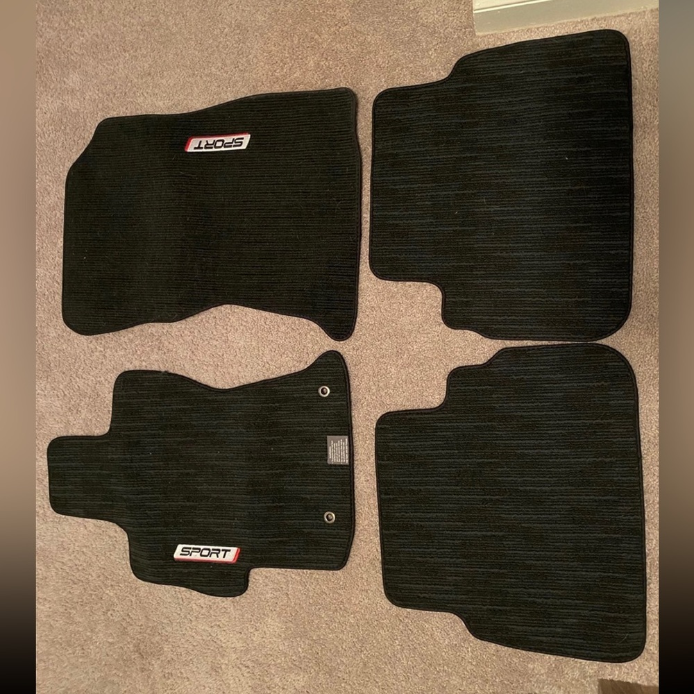 2017 Subaru Impreza OEM Floor Mats (FULL SET)